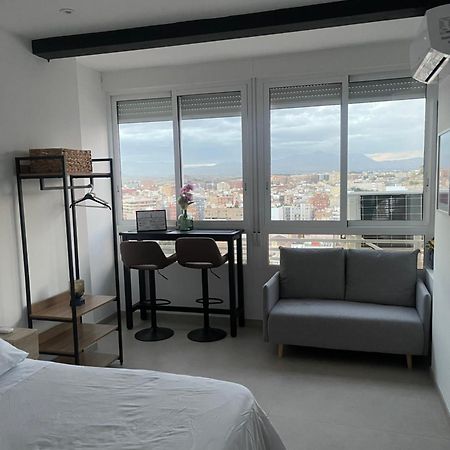 Sky Views Studio In City Centre Аликанте Экстерьер фото