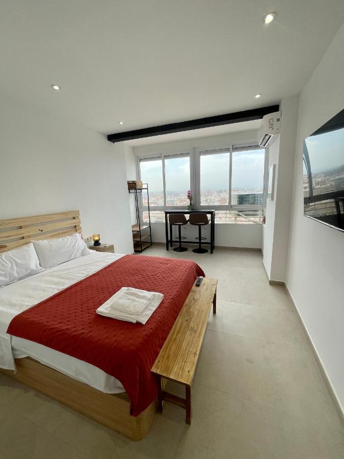 Sky Views Studio In City Centre Аликанте Экстерьер фото